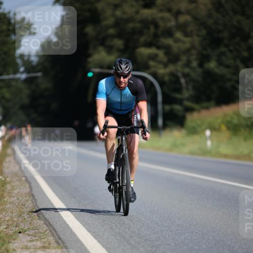 01.09.2024 - 17. Tribühne Triathlon H.Heesch http://msf.ph/oto/6943991 01.09.2024 11:36:08 Radfahren 394, 425, 505, 534, 550 meine-sportfotos.de