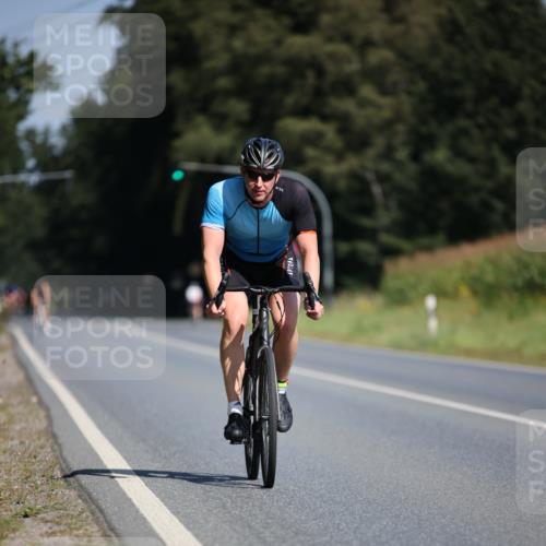 01.09.2024 - 17. Tribühne Triathlon H.Heesch http://msf.ph/oto/6943998 01.09.2024 11:36:09 Radfahren 394, 505, 550 meine-sportfotos.de