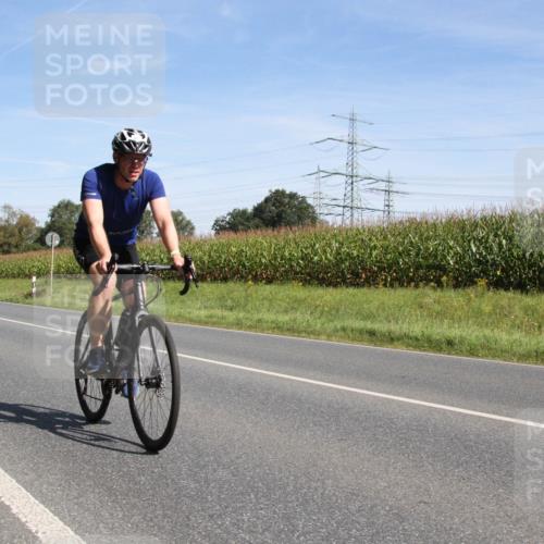 01.09.2024 - 17. Tribühne Triathlon H.Heesch http://msf.ph/oto/6944000 01.09.2024 11:44:31 Radfahren 471, 518, 531 meine-sportfotos.de