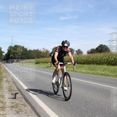 01.09.2024 - 17. Tribühne Triathlon H.Heesch http://msf.ph/oto/6944003 01.09.2024 11:44:33 Radfahren 471, 518, 531 meine-sportfotos.de