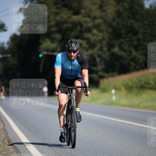01.09.2024 - 17. Tribühne Triathlon H.Heesch http://msf.ph/oto/6944004 01.09.2024 11:36:09 Radfahren 394, 505, 550 meine-sportfotos.de