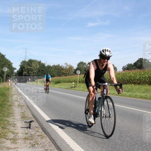 01.09.2024 - 17. Tribühne Triathlon H.Heesch http://msf.ph/oto/6944006 01.09.2024 11:44:41 Radfahren 434, 480, 523, 524 meine-sportfotos.de