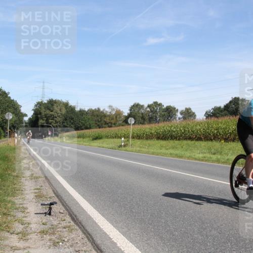 01.09.2024 - 17. Tribühne Triathlon H.Heesch http://msf.ph/oto/6944008 01.09.2024 11:44:42 Radfahren 358, 434, 480, 523, 524 meine-sportfotos.de