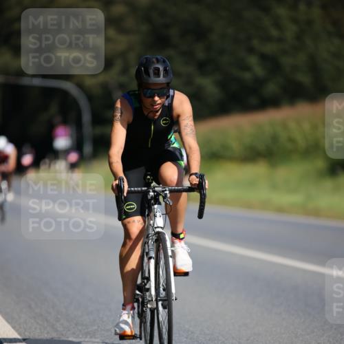 01.09.2024 - 17. Tribühne Triathlon H.Heesch http://msf.ph/oto/6944041 01.09.2024 11:36:21 Radfahren 312, 382, 446, 470, 538 meine-sportfotos.de