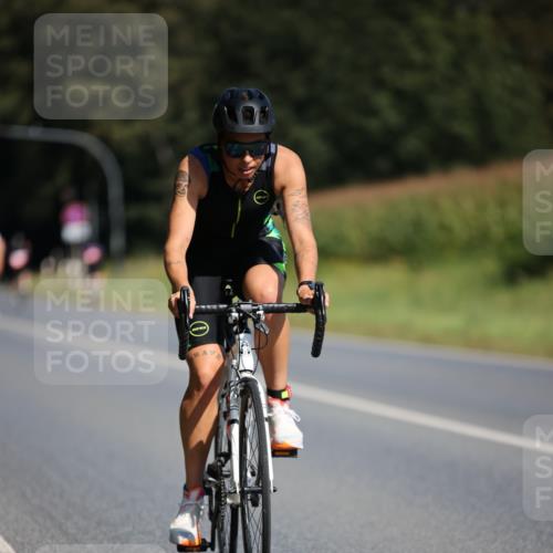 01.09.2024 - 17. Tribühne Triathlon H.Heesch http://msf.ph/oto/6944044 01.09.2024 11:36:21 Radfahren 312, 382, 446, 470, 538 meine-sportfotos.de