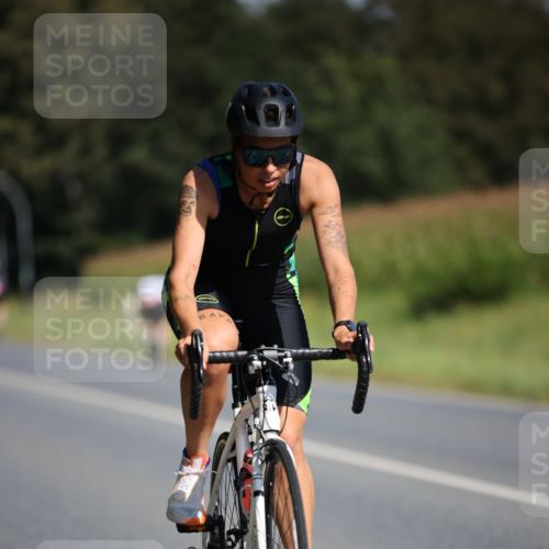 01.09.2024 - 17. Tribühne Triathlon H.Heesch http://msf.ph/oto/6944053 01.09.2024 11:36:21 Radfahren 312, 382, 446, 470, 538 meine-sportfotos.de