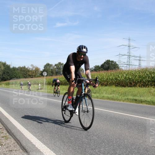 01.09.2024 - 17. Tribühne Triathlon H.Heesch http://msf.ph/oto/6944054 01.09.2024 11:45:26 Radfahren 403, 447, 479, 487, 557, 563 meine-sportfotos.de