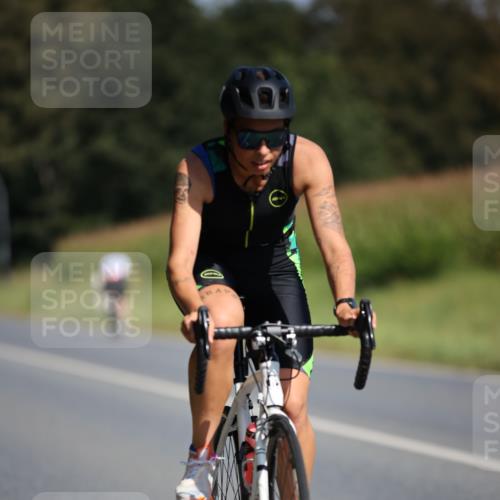 01.09.2024 - 17. Tribühne Triathlon H.Heesch http://msf.ph/oto/6944056 01.09.2024 11:36:22 Radfahren 312, 382, 446, 470, 538 meine-sportfotos.de