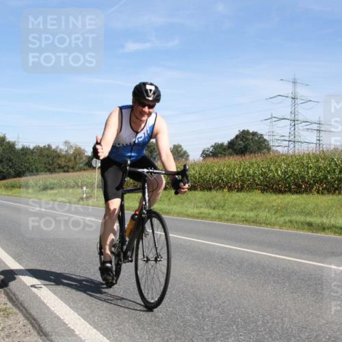01.09.2024 - 17. Tribühne Triathlon H.Heesch http://msf.ph/oto/6944072 01.09.2024 11:46:00 Radfahren 561 meine-sportfotos.de