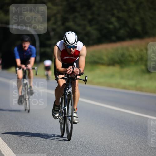 01.09.2024 - 17. Tribühne Triathlon H.Heesch http://msf.ph/oto/6944077 01.09.2024 11:36:24 Radfahren 312, 382, 446, 470, 545 meine-sportfotos.de