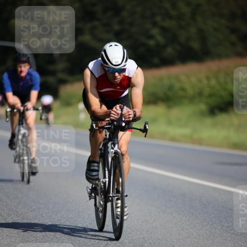 01.09.2024 - 17. Tribühne Triathlon H.Heesch http://msf.ph/oto/6944083 01.09.2024 11:36:24 Radfahren 312, 382, 446, 470, 545 meine-sportfotos.de