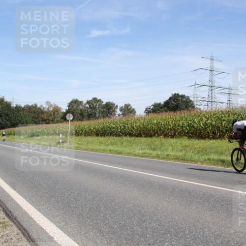 01.09.2024 - 17. Tribühne Triathlon H.Heesch http://msf.ph/oto/6944093 01.09.2024 11:46:19 Radfahren 405, 498, 525, 607 meine-sportfotos.de