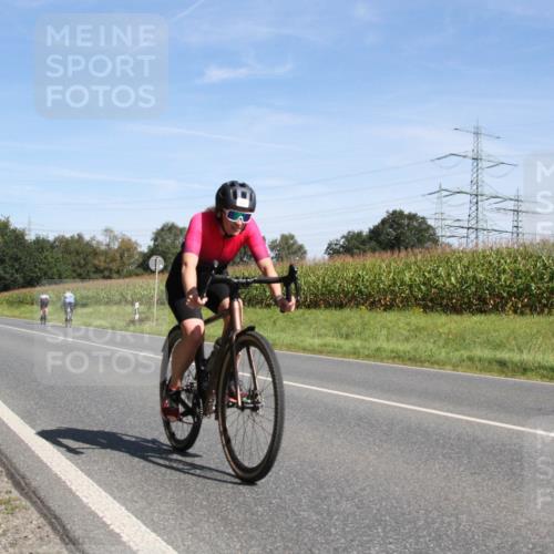 01.09.2024 - 17. Tribühne Triathlon H.Heesch http://msf.ph/oto/6944095 01.09.2024 11:46:23 Radfahren 405, 498, 525, 552 meine-sportfotos.de