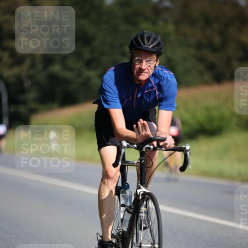 01.09.2024 - 17. Tribühne Triathlon H.Heesch http://msf.ph/oto/6944113 01.09.2024 11:36:26 Radfahren 312, 330, 382, 470, 545 meine-sportfotos.de