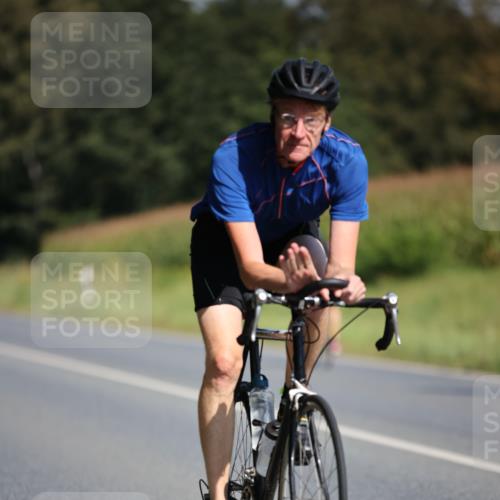 01.09.2024 - 17. Tribühne Triathlon H.Heesch http://msf.ph/oto/6944116 01.09.2024 11:36:26 Radfahren 312, 330, 382, 470, 545 meine-sportfotos.de