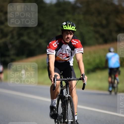 01.09.2024 - 17. Tribühne Triathlon H.Heesch http://msf.ph/oto/6944155 01.09.2024 11:36:35 Radfahren 309, 330, 341, 398, 409, 475, 545 meine-sportfotos.de