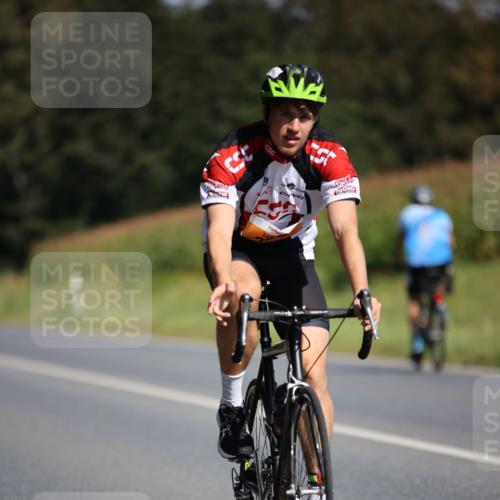 01.09.2024 - 17. Tribühne Triathlon H.Heesch http://msf.ph/oto/6944158 01.09.2024 11:36:35 Radfahren 309, 330, 341, 398, 409, 475, 545 meine-sportfotos.de