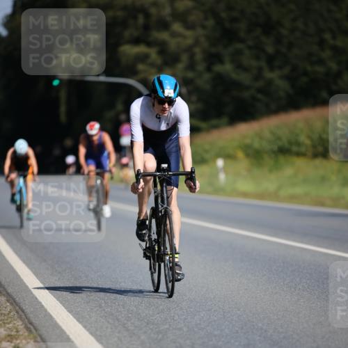 01.09.2024 - 17. Tribühne Triathlon H.Heesch http://msf.ph/oto/6944161 01.09.2024 11:36:36 Radfahren 309, 330, 341, 398, 409, 475, 545 meine-sportfotos.de
