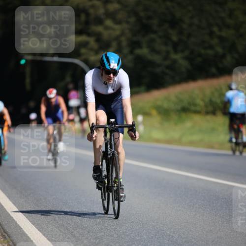 01.09.2024 - 17. Tribühne Triathlon H.Heesch http://msf.ph/oto/6944168 01.09.2024 11:36:37 Radfahren 309, 330, 341, 398, 409, 475 meine-sportfotos.de