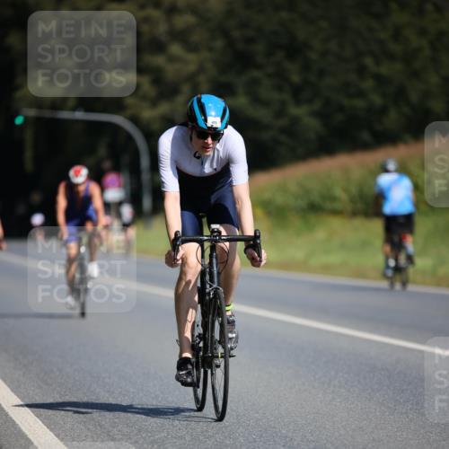 01.09.2024 - 17. Tribühne Triathlon H.Heesch http://msf.ph/oto/6944174 01.09.2024 11:36:37 Radfahren 309, 330, 341, 398, 409, 475 meine-sportfotos.de