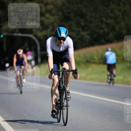 01.09.2024 - 17. Tribühne Triathlon H.Heesch http://msf.ph/oto/6944177 01.09.2024 11:36:37 Radfahren 309, 330, 341, 398, 409, 475 meine-sportfotos.de