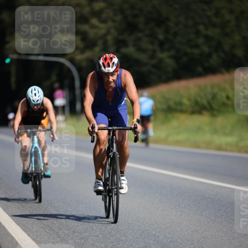 01.09.2024 - 17. Tribühne Triathlon H.Heesch http://msf.ph/oto/6944205 01.09.2024 11:36:39 Radfahren 309, 341, 395, 398, 409, 475 meine-sportfotos.de