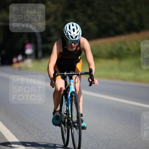 01.09.2024 - 17. Tribühne Triathlon H.Heesch http://msf.ph/oto/6944214 01.09.2024 11:36:40 Radfahren 309, 341, 395, 398, 409 meine-sportfotos.de
