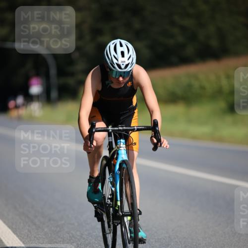 01.09.2024 - 17. Tribühne Triathlon H.Heesch http://msf.ph/oto/6944217 01.09.2024 11:36:40 Radfahren 309, 341, 395, 398, 409 meine-sportfotos.de