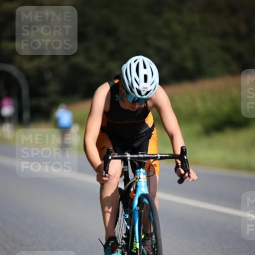 01.09.2024 - 17. Tribühne Triathlon H.Heesch http://msf.ph/oto/6944224 01.09.2024 11:36:40 Radfahren 309, 341, 395, 398, 409 meine-sportfotos.de
