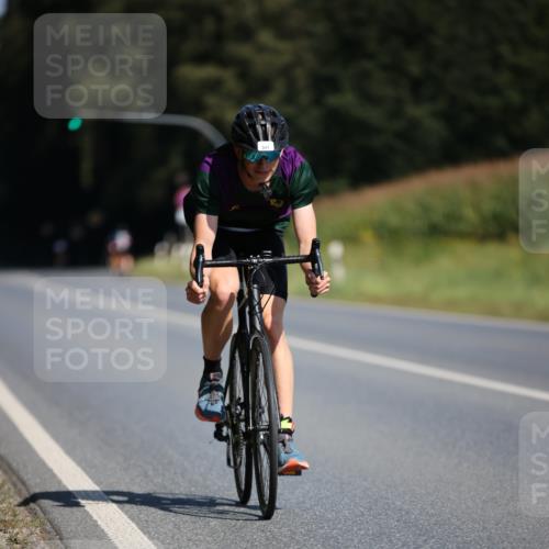 01.09.2024 - 17. Tribühne Triathlon H.Heesch http://msf.ph/oto/6944236 01.09.2024 11:36:43 Radfahren 309, 341, 395, 398, 486 meine-sportfotos.de