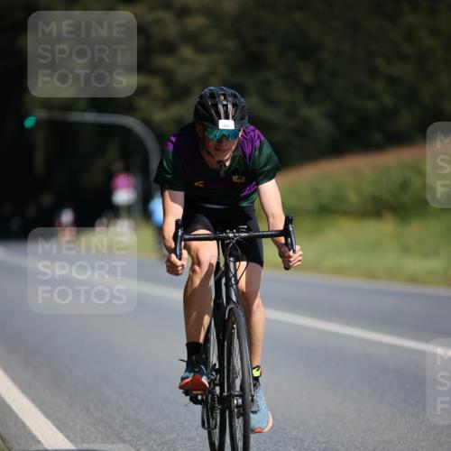 01.09.2024 - 17. Tribühne Triathlon H.Heesch http://msf.ph/oto/6944245 01.09.2024 11:36:43 Radfahren 309, 341, 395, 398, 486 meine-sportfotos.de