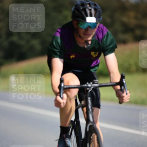 01.09.2024 - 17. Tribühne Triathlon H.Heesch http://msf.ph/oto/6944261 01.09.2024 11:36:44 Radfahren 341, 395, 398, 486 meine-sportfotos.de