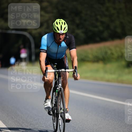 01.09.2024 - 17. Tribühne Triathlon H.Heesch http://msf.ph/oto/6944273 01.09.2024 11:36:48 Radfahren 395, 485, 486 meine-sportfotos.de