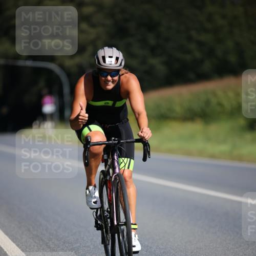 01.09.2024 - 17. Tribühne Triathlon H.Heesch http://msf.ph/oto/6944336 01.09.2024 11:36:58 Radfahren 423, 485, 509 meine-sportfotos.de