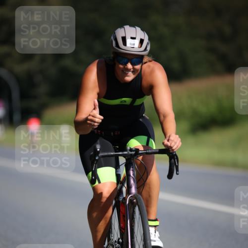 01.09.2024 - 17. Tribühne Triathlon H.Heesch http://msf.ph/oto/6944348 01.09.2024 11:36:59 Radfahren 423, 509 meine-sportfotos.de
