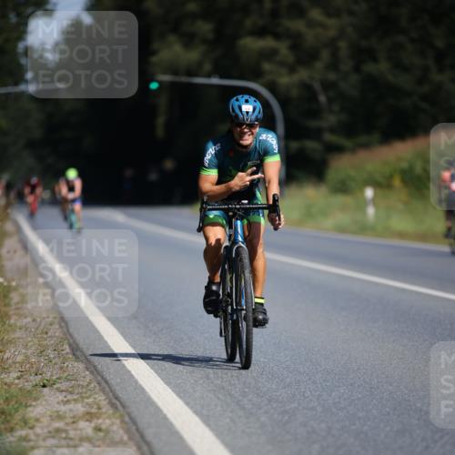 01.09.2024 - 17. Tribühne Triathlon H.Heesch http://msf.ph/oto/6944370 01.09.2024 11:37:04 Radfahren 372, 423, 459, 536 meine-sportfotos.de
