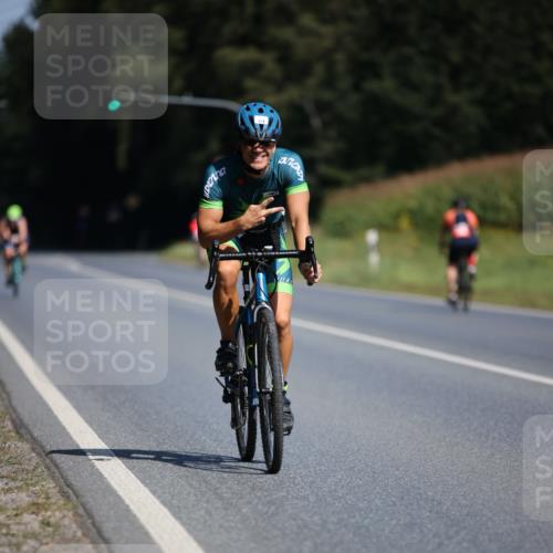 01.09.2024 - 17. Tribühne Triathlon H.Heesch http://msf.ph/oto/6944376 01.09.2024 11:37:04 Radfahren 372, 423, 459, 536 meine-sportfotos.de