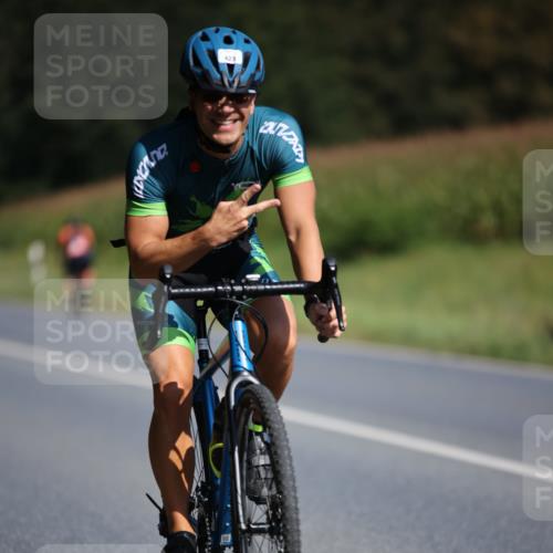 01.09.2024 - 17. Tribühne Triathlon H.Heesch http://msf.ph/oto/6944402 01.09.2024 11:37:05 Radfahren 372, 423, 459, 536 meine-sportfotos.de