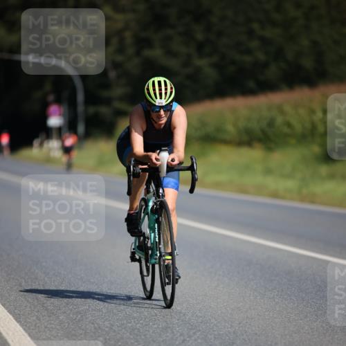 01.09.2024 - 17. Tribühne Triathlon H.Heesch http://msf.ph/oto/6944411 01.09.2024 11:37:10 Radfahren 372, 412, 459, 460, 504, 508, 536 meine-sportfotos.de