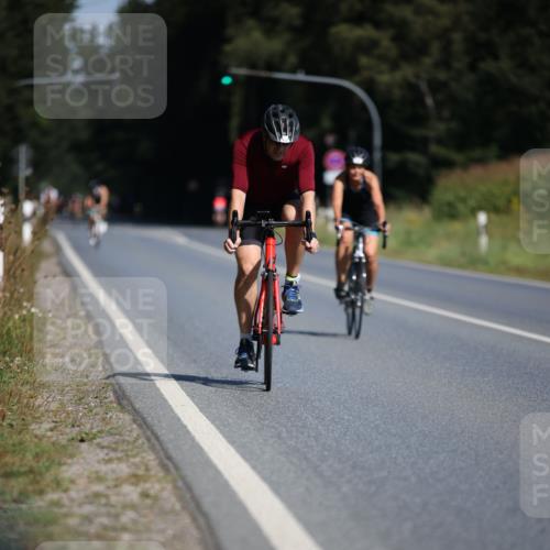 01.09.2024 - 17. Tribühne Triathlon H.Heesch http://msf.ph/oto/6944448 01.09.2024 11:37:16 Radfahren 412, 460, 504, 508, 536, 551 meine-sportfotos.de
