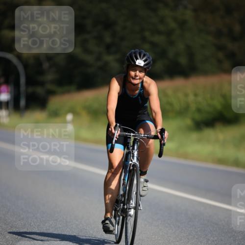 01.09.2024 - 17. Tribühne Triathlon H.Heesch http://msf.ph/oto/6944481 01.09.2024 11:37:19 Radfahren 412, 460, 474, 504, 508, 551 meine-sportfotos.de