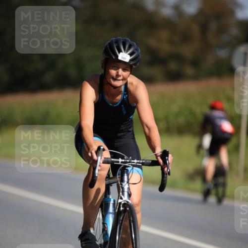 01.09.2024 - 17. Tribühne Triathlon H.Heesch http://msf.ph/oto/6944498 01.09.2024 11:37:19 Radfahren 412, 460, 474, 504, 508, 551 meine-sportfotos.de