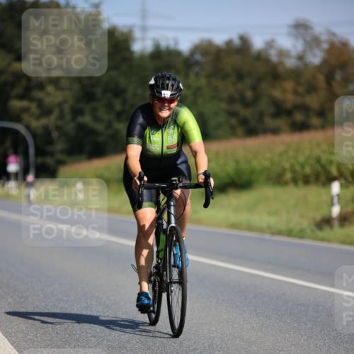01.09.2024 - 17. Tribühne Triathlon H.Heesch http://msf.ph/oto/6944618 01.09.2024 11:37:43 Radfahren 364, 406, 488 meine-sportfotos.de