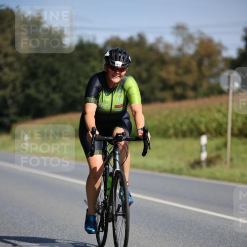01.09.2024 - 17. Tribühne Triathlon H.Heesch http://msf.ph/oto/6944625 01.09.2024 11:37:43 Radfahren 364, 406, 488 meine-sportfotos.de