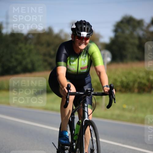 01.09.2024 - 17. Tribühne Triathlon H.Heesch http://msf.ph/oto/6944633 01.09.2024 11:37:43 Radfahren 364, 406, 488 meine-sportfotos.de
