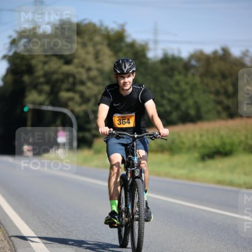 01.09.2024 - 17. Tribühne Triathlon H.Heesch http://msf.ph/oto/6944644 01.09.2024 11:37:49 Radfahren 364, 445, 478, 488, 520, 542 meine-sportfotos.de