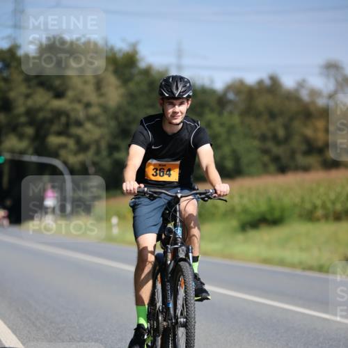 01.09.2024 - 17. Tribühne Triathlon H.Heesch http://msf.ph/oto/6944650 01.09.2024 11:37:49 Radfahren 364, 445, 478, 488, 520, 542 meine-sportfotos.de