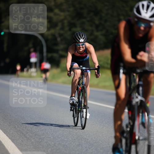 01.09.2024 - 17. Tribühne Triathlon H.Heesch http://msf.ph/oto/6944762 01.09.2024 11:38:12 Radfahren 360, 362, 390, 431, 463, 489, 498, 553 meine-sportfotos.de