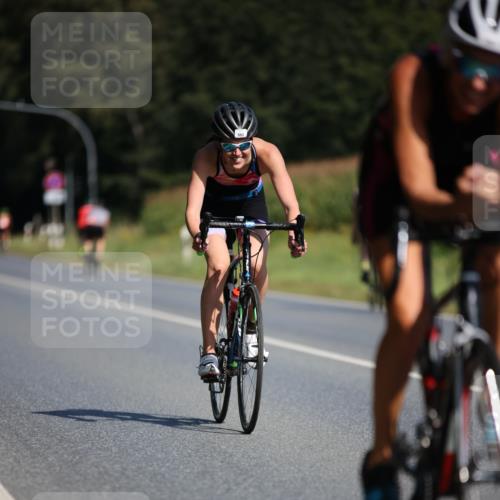 01.09.2024 - 17. Tribühne Triathlon H.Heesch http://msf.ph/oto/6944769 01.09.2024 11:38:12 Radfahren 360, 362, 390, 431, 463, 489, 498, 553 meine-sportfotos.de
