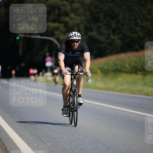 01.09.2024 - 17. Tribühne Triathlon H.Heesch http://msf.ph/oto/6944821 01.09.2024 11:38:20 Radfahren 362, 463, 498, 525 meine-sportfotos.de